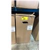Image 2 : C.R. PLASTIC PRODUCTS MODEL C03-14. UPRIGHT ADIRONDACK OUTDOOR PATIO CHAIR COLOR BLACK