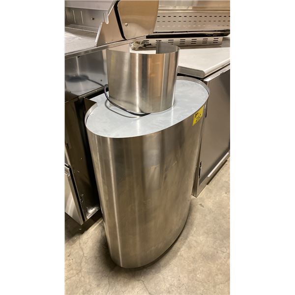 FALMEC MODEL FDEL128W5SS. OVAL STAINLESS STEEL 28" FLUORESCENT RANGE HOOD 4,500 CFM