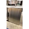Image 7 : 7 ASSORTED STAINLESS STEEL BUILT IN BBQ END CAPS