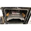 Image 5 : FRIGIDAIRE MODEL FPET3077RFG. 30" STAINLESS STEEL BUILT IN DOUBLE OVEN