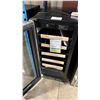 Image 2 : MARVEL MODEL ML15WSG0LS. 15" SINGLE-ZONE WINE REFRIGERATOR