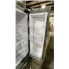 Image 6 : SAMSUNG MODEL RF22A4221SR. 30" 22.1 CU FT STAINLESS STEEL FRENCH DOOR REFRIGERATOR WITH EXTERNAL