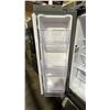 Image 7 : SAMSUNG MODEL RF22A4221SR. 30" 22.1 CU FT STAINLESS STEEL FRENCH DOOR REFRIGERATOR WITH EXTERNAL
