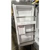 Image 4 : FRIGIDAIRE 36" STAINLESS STEEL FRENCH DOOR REFRIGERATOR WITH ICE MAKER