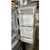 Image 5 : FRIGIDAIRE 36" STAINLESS STEEL FRENCH DOOR REFRIGERATOR WITH ICE MAKER