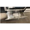 Image 5 : BLOMBERG MODEL BERU30422CSS. 30" STAINLESS STEEL SLIDE IN ELECTRIC RANGE WITH 4 VITROCERAMIC
