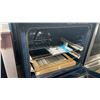 Image 4 : SAMSUNG MODEL NSE6DB850012AC. 30" BLACK/WHITE BESPOKE SMART SLIDE IN ELECTRIC RANGE WITH