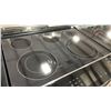 Image 2 : G.E APPLIANCES MODEL PSS93YPFS. 30" 5.3 CU FT SMART SLIDE IN ELECTRIC RANGE WITH 5 ELEMENTS,