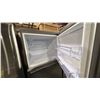 Image 3 : SAMSUNG MODEL RT18DG6500S9AC. 30" STAINLESS STEEL TOP FREEZER REFRIGERATOR