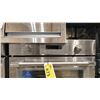 Image 2 : THERMADOR POD301W. 30" PROFESSIONAL SERIES STAINLESS STEEL BUILT IN SINGLE WALL SMART OVEN WITH
