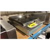 Image 3 : JENNAIR MODEL JEF3115GS PREMIUM 15" STAINLESS STEEL MODULAR ELECTRIC GRIDDLE