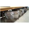 Image 1 : GROUP OF 3 ASSORTED STAINLESS STEEL HOOD FANS
