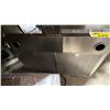 Image 3 : GROUP OF 3 ASSORTED STAINLESS STEEL HOOD FANS