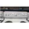 Image 3 : MOFFAT MODEL MCBS523DN2WW. 30" WHITE FREESTANDING ELECTRIC RANGE