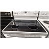 Image 2 : MOFFAT MODEL MCBS585DNWW. 30" WHITE FREESTANDING ELECTRIC RANGE WITH BLACK GLASS-CERAMIC SMOOTHTOP