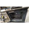 Image 4 : WHIRLPOOL MODEL YWFE745H0FS. STAINLESS STEEL/BLACK 30" FREESTANDING SMOOTHTOP ELECTRIC RANGE