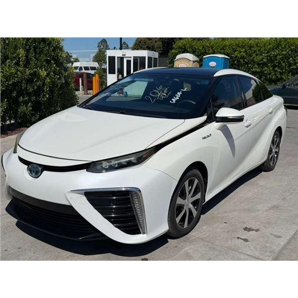 TOYT MIRAI 2016 SALV/T