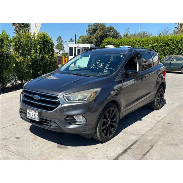 FORD  ESCAPE 2017 REPO- WAIT/TITLE