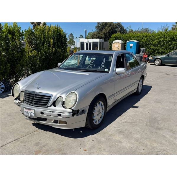 MERZ E320 2001 T-DONATION