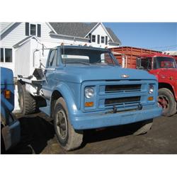 1972 Chevrolet, 1972 Chevrolet Model 60 single axle truck with John Blue fertilizer spreader with sp