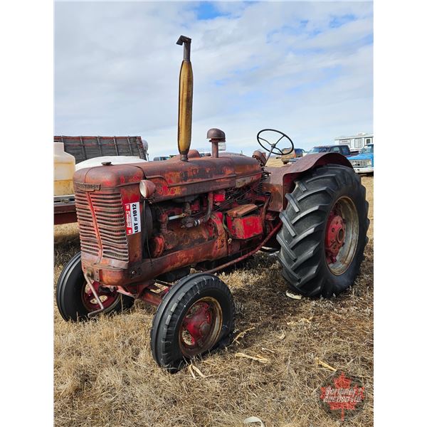 TRACTOR: 1951 IH McCormick W6