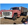 Image 2 : TRUCK : 1976 Ford F500 Grain Truck : Wood Box w/Hoist : Gas