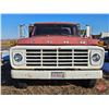 Image 3 : TRUCK : 1976 Ford F500 Grain Truck : Wood Box w/Hoist : Gas