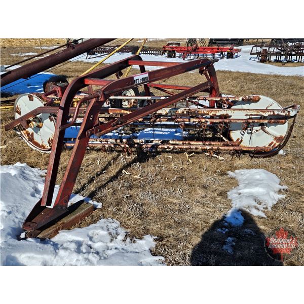 International 15 Side Delivery Rake