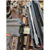Image 11 : Pallet Lot: Variety Tools (Torque Wrench, Beaning Pullers, Grinder, Socket Set 3/4", Drill, Grease G