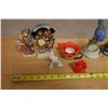Image 12 : Multiple Ceramics & Decorative Items: Figurines, Floral Arrangements, Friendship Light, Birds, etc M