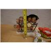 Image 15 : Multiple Ceramics & Decorative Items: Figurines, Floral Arrangements, Friendship Light, Birds, etc M