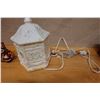 Image 6 : Multiple Ceramics & Decorative Items: Figurines, Floral Arrangements, Friendship Light, Birds, etc M