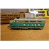 Image 12 : Bachmann Santa Fe HO Scale Electric Train, Baltimore & Ohio Car w/ Tracks & Floral Truck, Misc Sizes