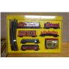 Image 4 : Bachmann Santa Fe HO Scale Electric Train, Baltimore & Ohio Car w/ Tracks & Floral Truck, Misc Sizes