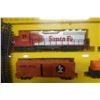 Image 8 : Bachmann Santa Fe HO Scale Electric Train, Baltimore & Ohio Car w/ Tracks & Floral Truck, Misc Sizes