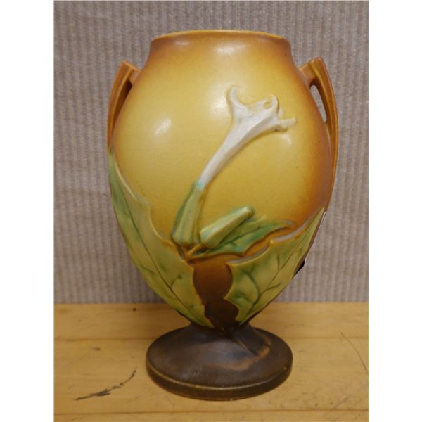 Roseville Pottery Vase from the Thornapple Line 7" Dia, 10"H
