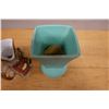 Image 7 : Toby Philpott Jug & Green Spring Vase, Misc Sizes