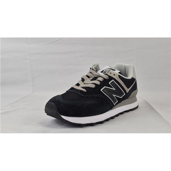 New Balance 574 Core (Black White)