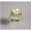 Image 4 : A Ladies 18 kt Yellow Gold, Akoya Pearl and Diamond Ring,