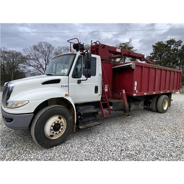2016 INTERNATIONAL 7400 Grapple Truck