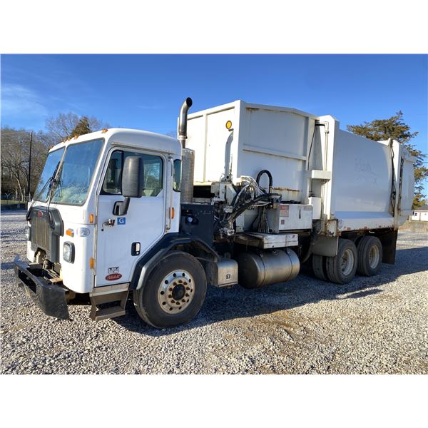 2019 PETERBILT 520 Garbage / Sanitation Truck