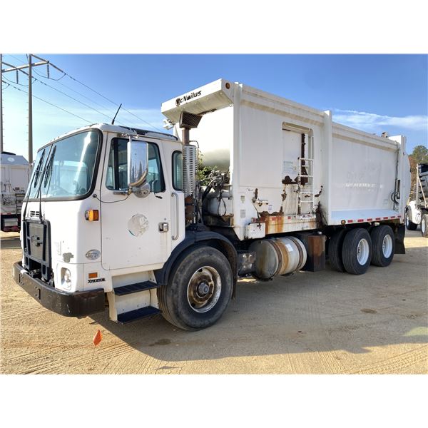 2014 AUTOCAR ACX Garbage / Sanitation Truck