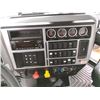 Image 24 : 2025 MACK GR64B Roll Off Truck