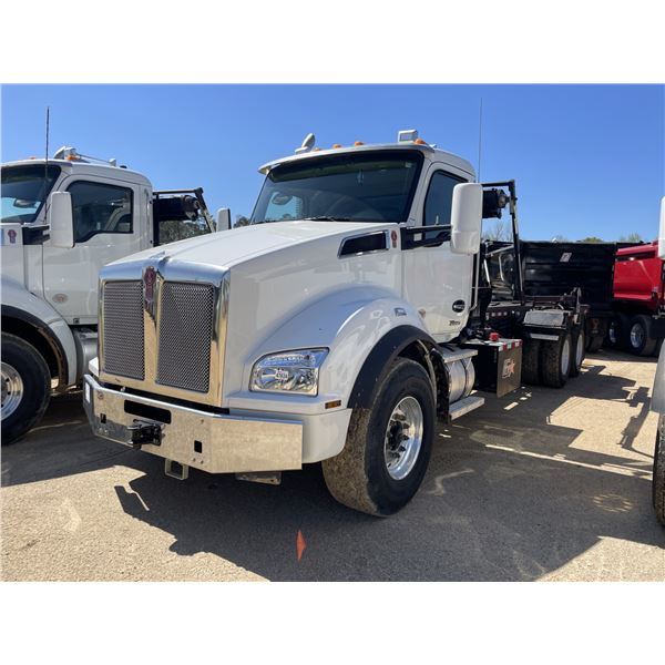 2025 KENWORTH T880 Roll Off Truck