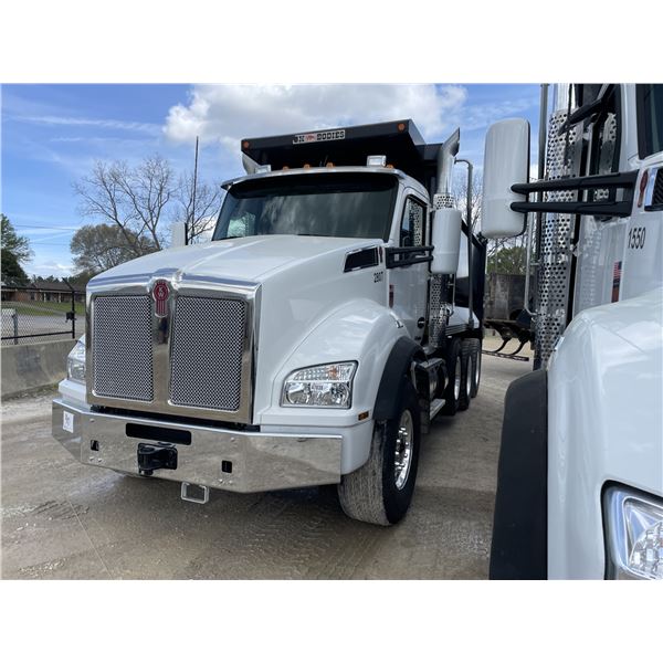 2025 KENWORTH T880 Dump Truck