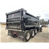 Image 3 : 2025 MACK GR64F Dump Truck