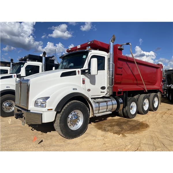 2025 KENWORTH T880 Dump Truck