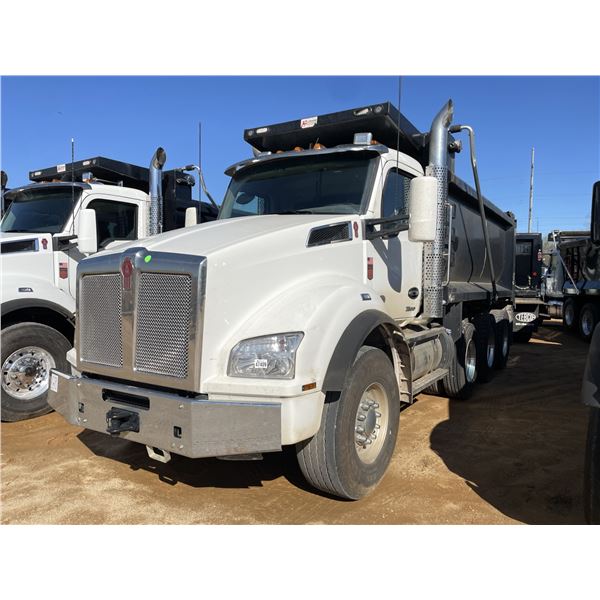 2025 KENWORTH T880 Dump Truck