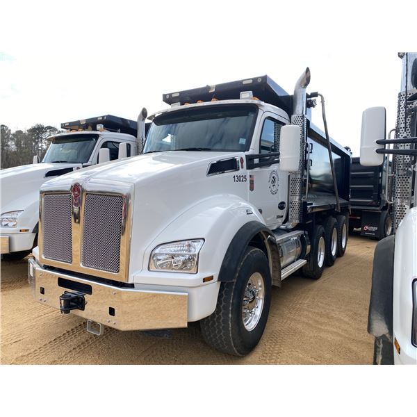 2025 KENWORTH T880 Dump Truck