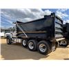 Image 2 : 2024 MACK GR64F Dump Truck